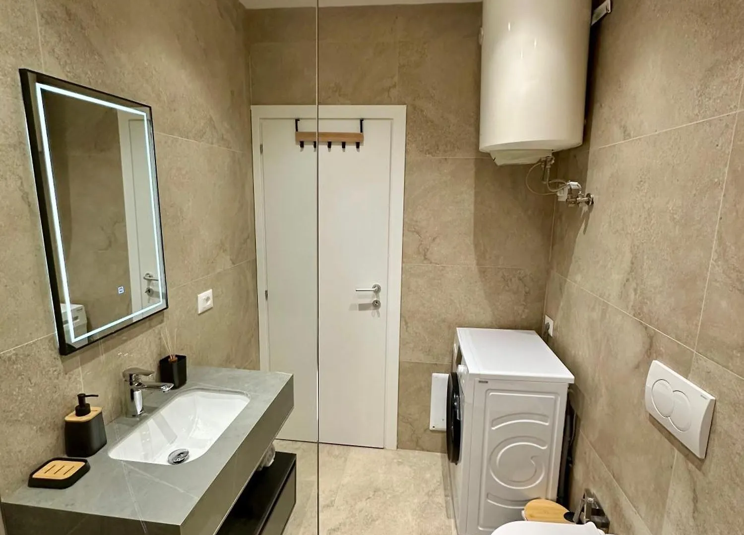 Apartment Downtown By Siaapartments Tirana Albania